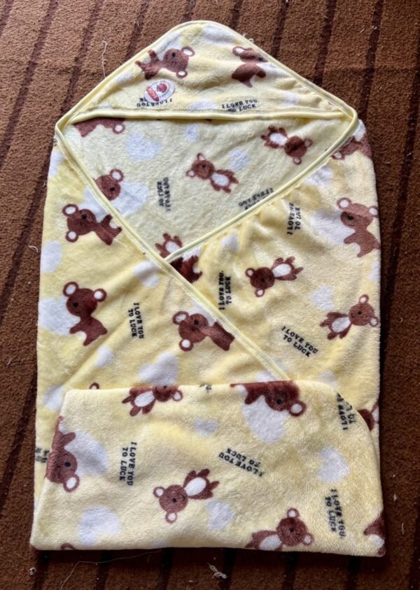mported Baby Cute Smile Bear Super Soft Printed Baby AC Blanket Hooded Comforter Quilt - Image 6